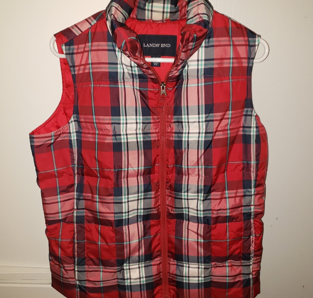 Lands' End M P red plaid puffer vest pockets